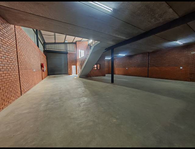 376M² WAREHOUSE TO LET IN ORMONDE
